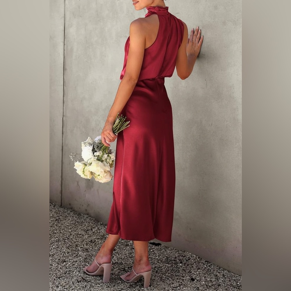 Elegant Burgundy Sleeveless Dress